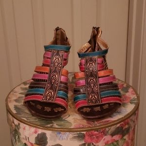 Multi-color wedge sandals with zipper in the back